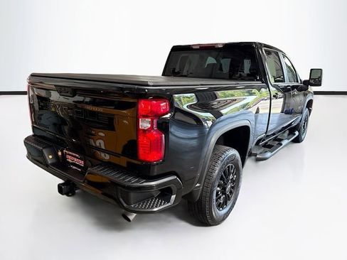 Used 2022 Chevrolet Silverado 2500 LT w/ Midnight Edition AWD/4WD image 6
