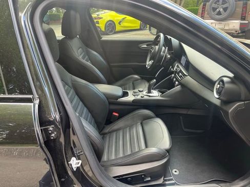 Used 2021 Alfa Romeo Giulia Ti Sport image 11