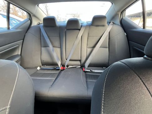 Used 2025 Nissan Altima 2.5 SV image 33