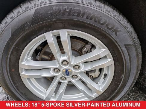 Used 2022 Ford Explorer XLT image 10