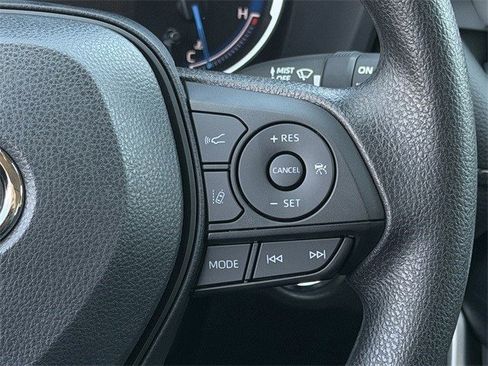 New 2025 Toyota RAV4 XLE image 15