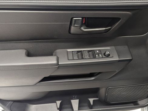 New 2026 Toyota Tundra SR image 10