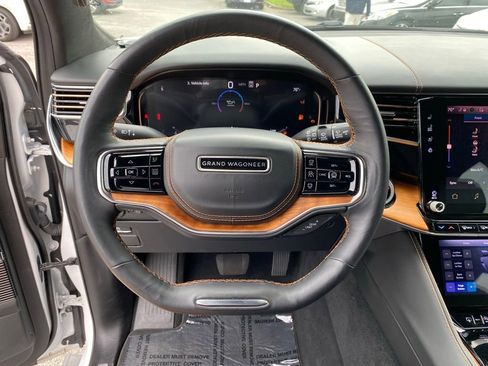 Used 2024 Jeep Grand Wagoneer L Series III image 11