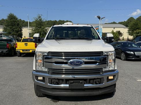 Used 2017 Ford F250 Lariat w/ Lariat Ultimate Package image 3