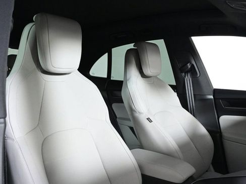 Certified 2025 Porsche Macan 4S Electric image 18