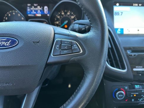 Used 2016 Ford Focus Titanium image 12