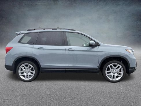 Used 2024 Honda Passport EX-L image 2