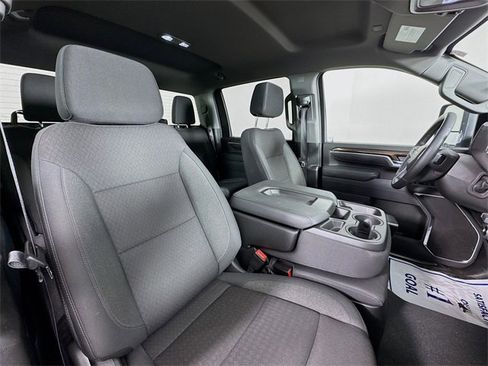 Used 2025 Chevrolet Silverado 2500 LT w/ Convenience Package image 28