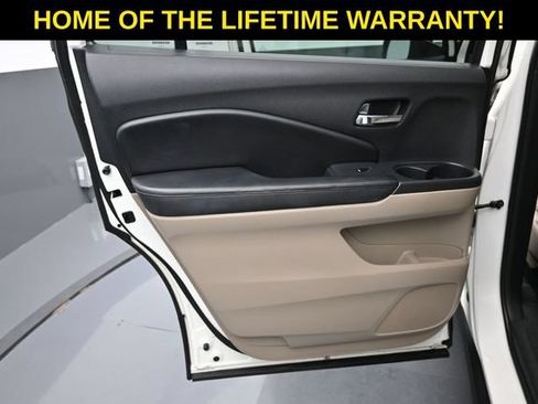 Used 2016 Honda Pilot EX image 32