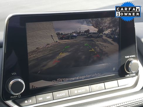 Used 2024 Nissan Rogue SV image 18