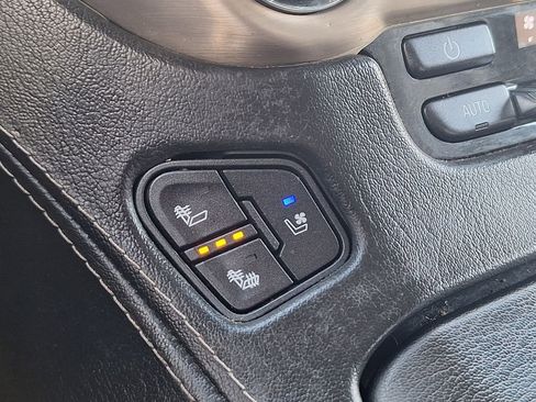 Used 2017 GMC Yukon Denali w/ Open Road Package image 26