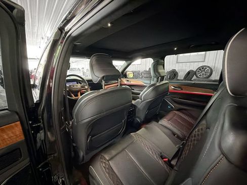 Used 2023 Jeep Grand Cherokee L Summit AWD/4WD image 9