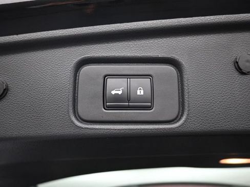 Used 2025 Nissan Pathfinder Rock Creek AWD/4WD image 30