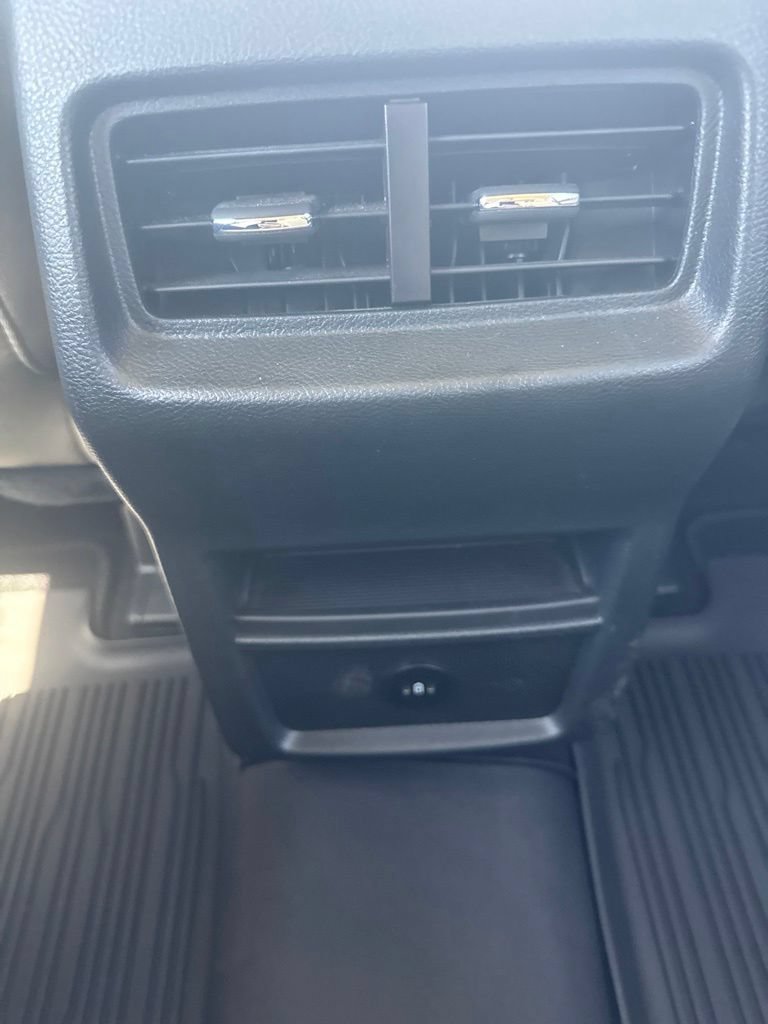 Used 2024 Ford Edge SE AWD/4WD image 15