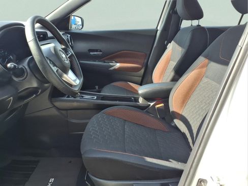 Used 2021 Nissan Kicks SR w/ Interior Electronics Package FWD image 12