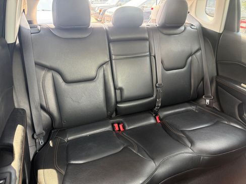 Used 2018 Jeep Compass Limited w/ Navigation Group AWD/4WD image 18