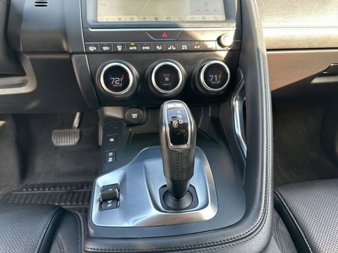 Used 2018 Jaguar E-PACE S image 53
