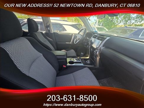 Used 2020 Toyota 4Runner SR5 AWD/4WD image 8