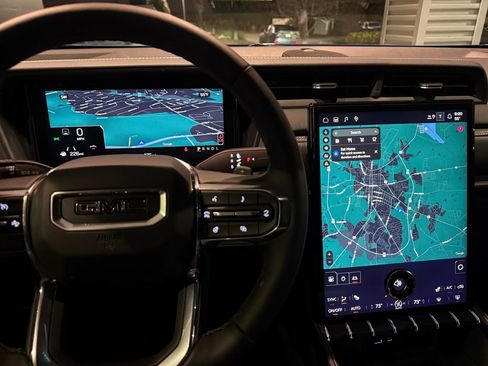 Used 2026 GMC Terrain Elevation w/ Elevation Premium Package image 31