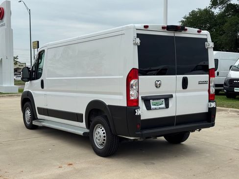 Used 2025 RAM ProMaster 2500 w/ U-Haul Equipment Group FWD image 3