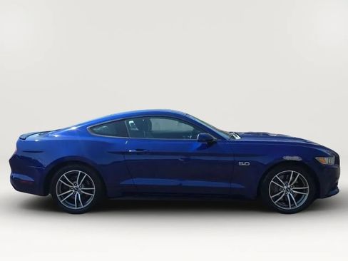 Used 2016 Ford Mustang GT RWD image 9