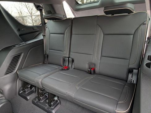 New 2026 GMC Yukon Elevation image 25