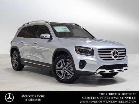 New 2026 Mercedes-Benz GLB 250 4MATIC image 1