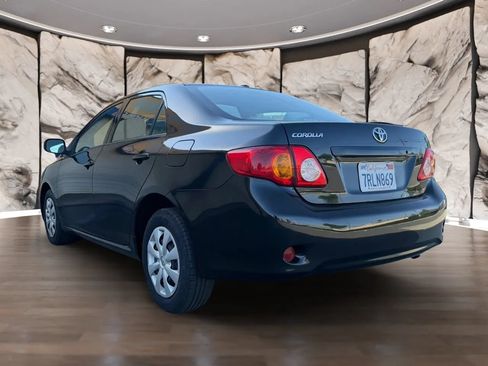 Used 2010 Toyota Corolla LE FWD image 28