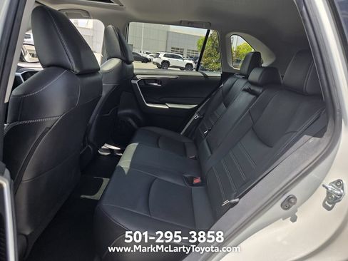 Used 2021 Toyota RAV4 XLE Premium AWD/4WD image 10