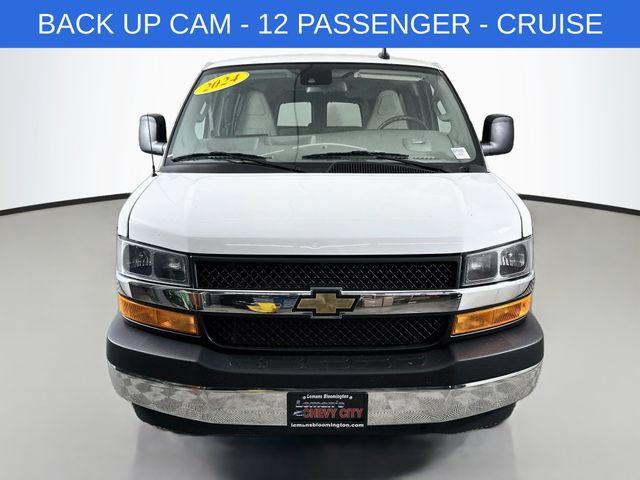 Used 2024 Chevrolet Express 3500 LT w/ LT Preferred Equipment Group RWD image 2