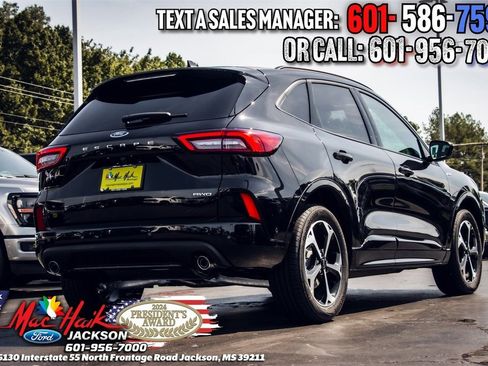Used 2023 Ford Escape ST-Line Elite w/ Premium Technology Package image 5