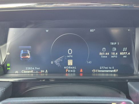 Used 2024 Lincoln Navigator Premiere AWD/4WD image 12