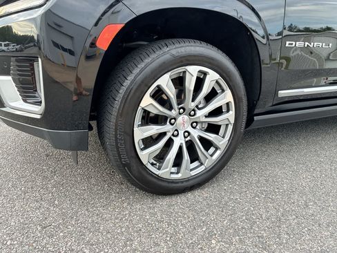 Used 2021 GMC Yukon Denali w/ Denali Premium Package AWD/4WD image 34
