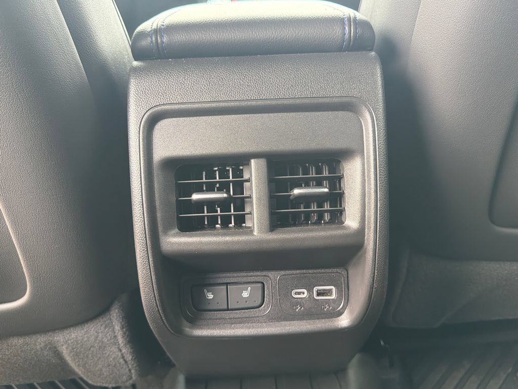 Used 2025 Cadillac XT4 Sport FWD image 22