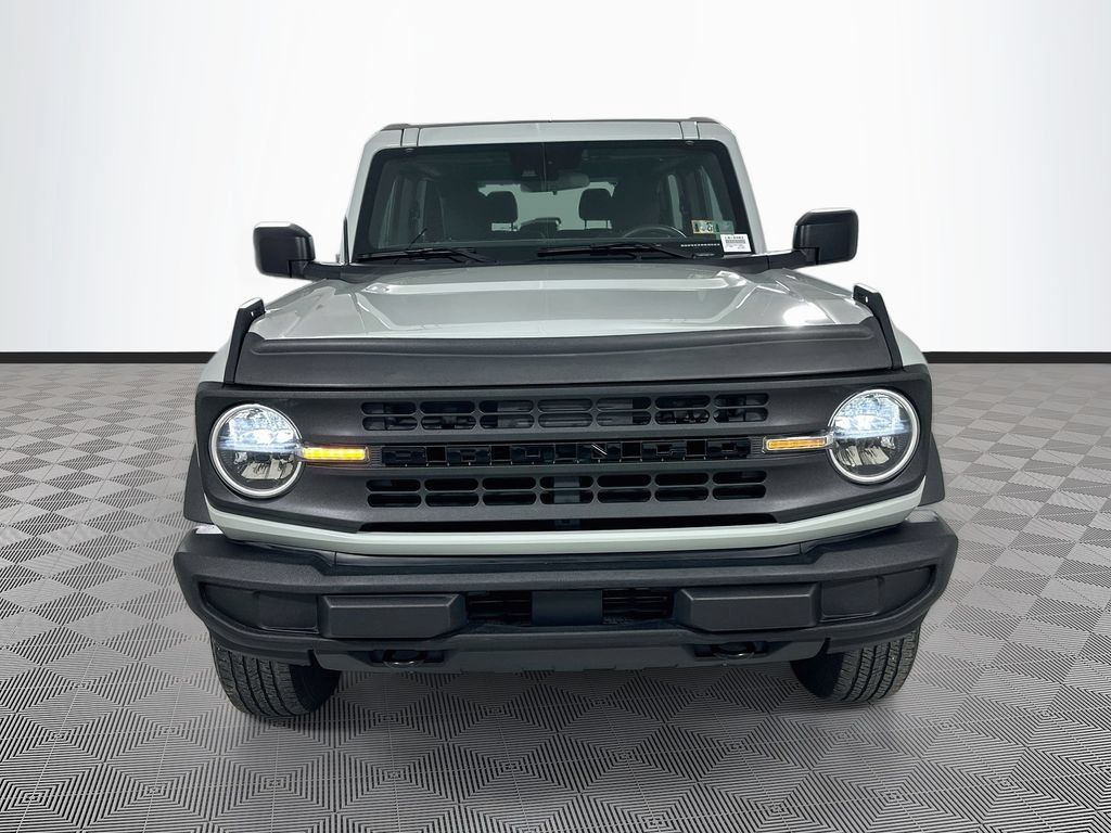 Certified 2022 Ford Bronco 2-Door AWD/4WD image 2