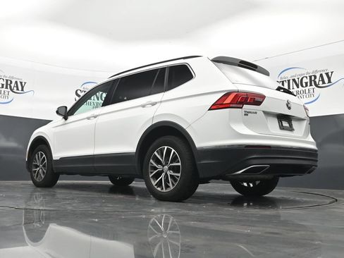 Used 2020 Volkswagen Tiguan SE AWD/4WD image 30