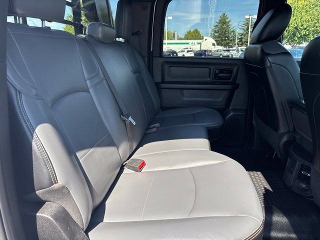 Used 2024 RAM 5500 Tradesman w/ Chrome Appearance Group AWD/4WD image 29