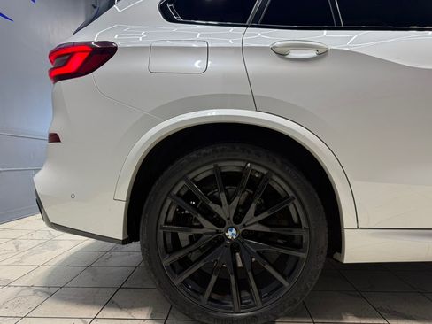 Used 2021 BMW X5 xDrive40i w/ M Sport Package AWD/4WD image 12