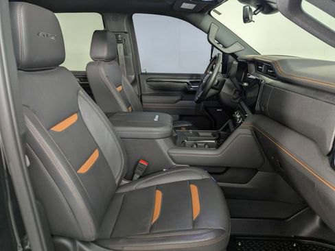 Used 2025 GMC Sierra 2500 AT4 w/ Technology Package image 28