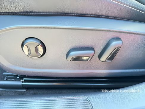 Used 2023 Volkswagen Jetta SE image 28