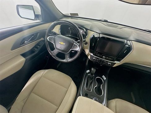 Used 2022 Chevrolet Traverse LT w/ LPO, Floor Liner Package image 9
