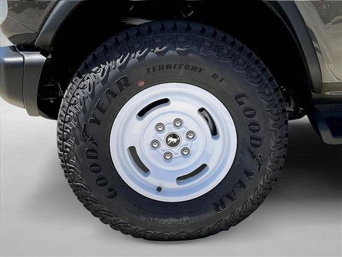 New 2026 Ford Bronco Heritage Edition AWD/4WD image 10