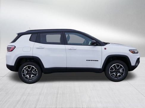 New 2026 Jeep Compass Trailhawk w/ Sun, Sound & Navigation Group image 8