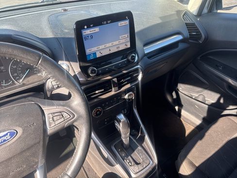 Used 2019 Ford EcoSport SE w/ SE Convenience Package image 17