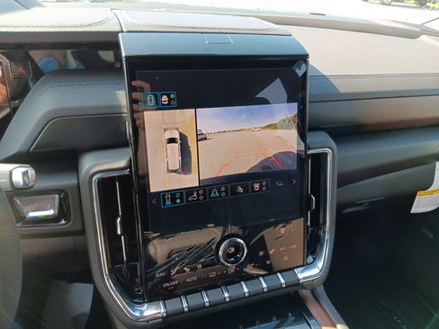 New 2026 GMC Yukon XL Denali w/ Denali Reserve Package image 11