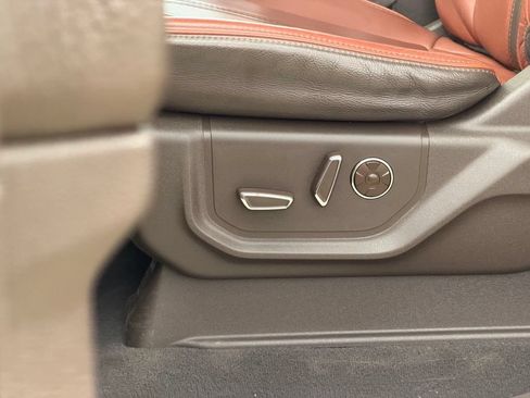 Used 2019 Ford F250 King Ranch w/ King Ranch Ultimate Package AWD/4WD image 18