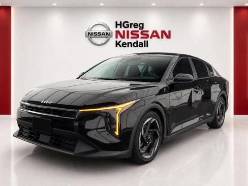 Used 2025 Kia K4 EX FWD image 3