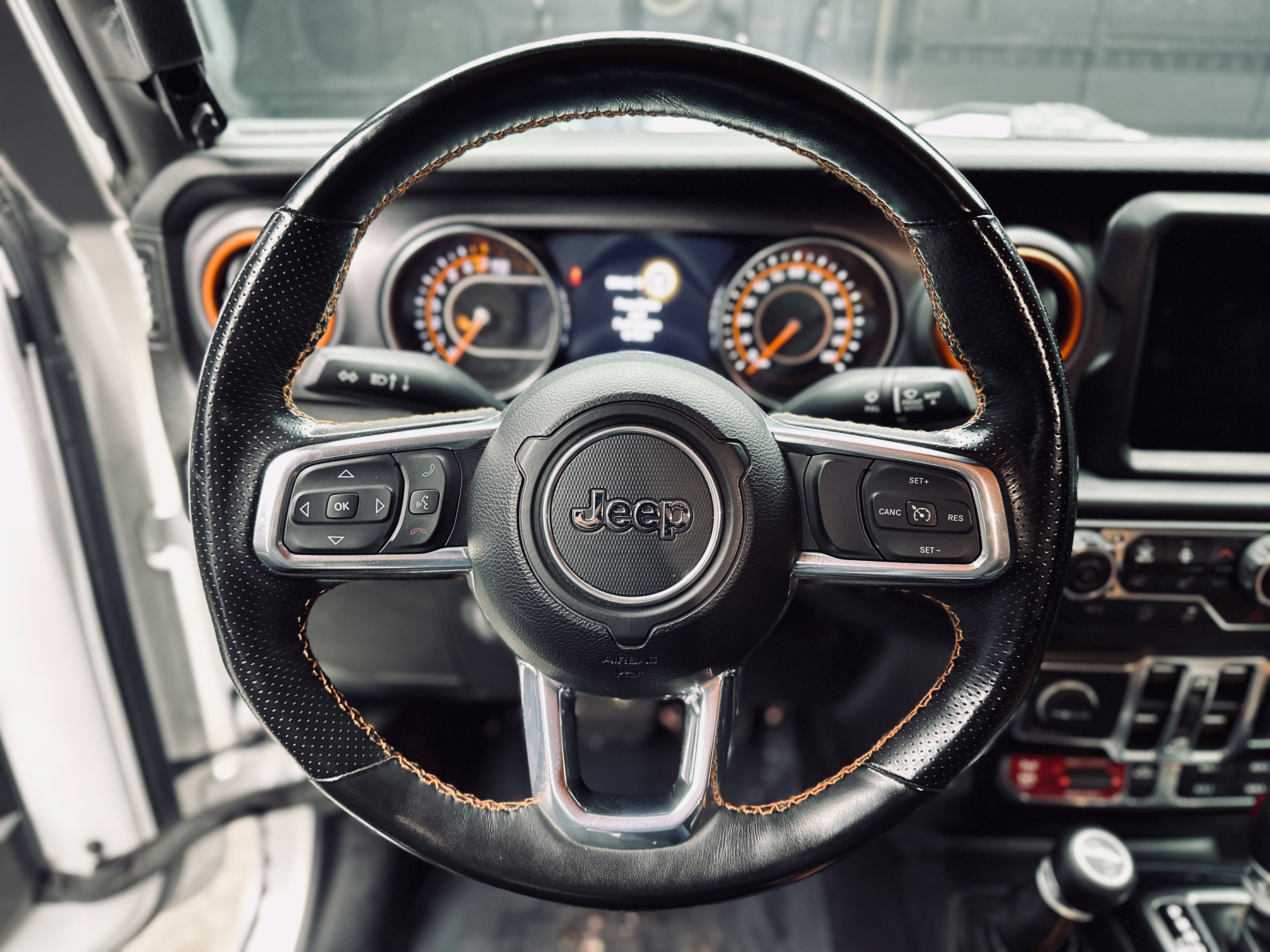 Used 2023 Jeep Gladiator Mojave w/ Cold Weather Group AWD/4WD image 27