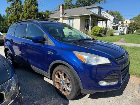 Used 2014 Ford Escape SE w/ Equipment Group 201A AWD/4WD image 1