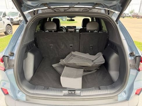 Used 2025 Ford Escape ST-Line w/ Tech Pack #1 FWD image 7